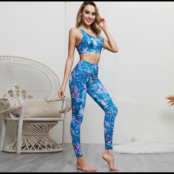 Blue Floral Leggings and Sports Bra - Picture 2 of 7